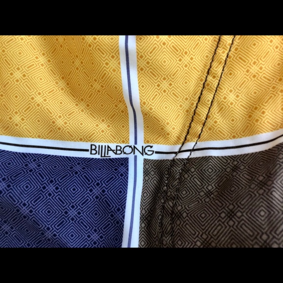 Billabong Men’s Board Shorts - Picture 5 of 8